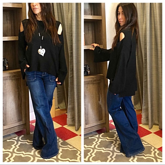 ✨LAST ONE✨PARIS✨Bell sleeves cold shoulder sweater - Picture 6 of 8